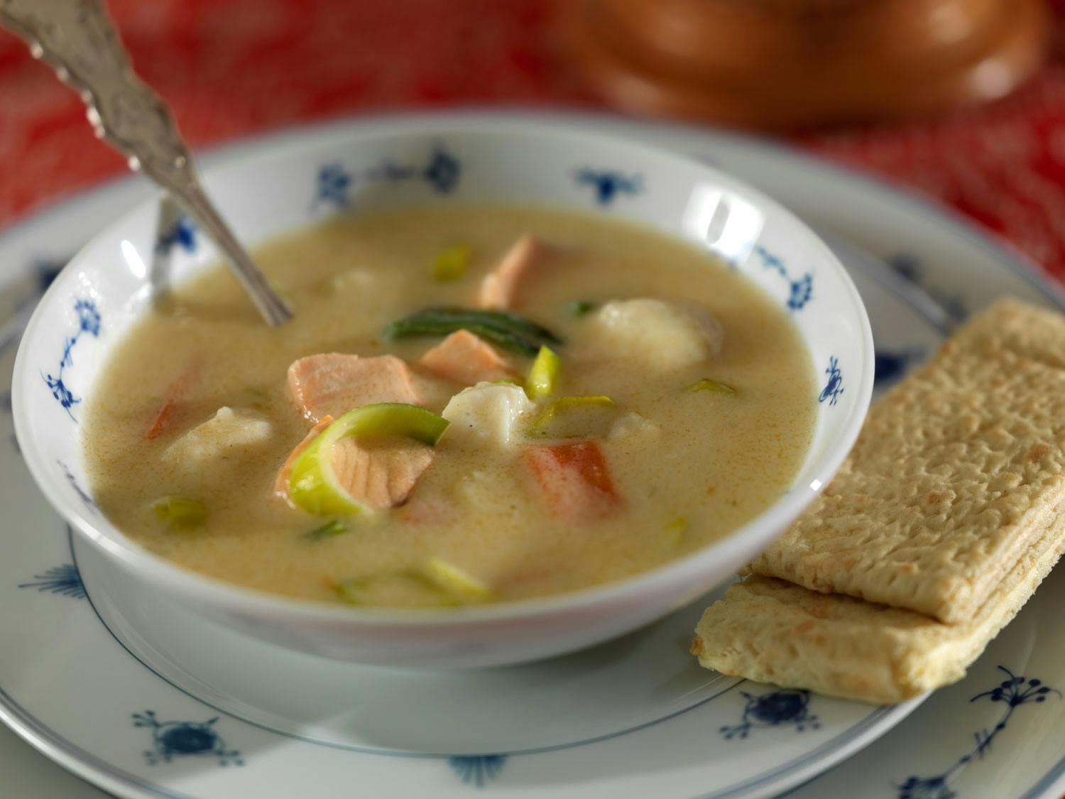 Tradisjonell fiskesuppe med jolekling
